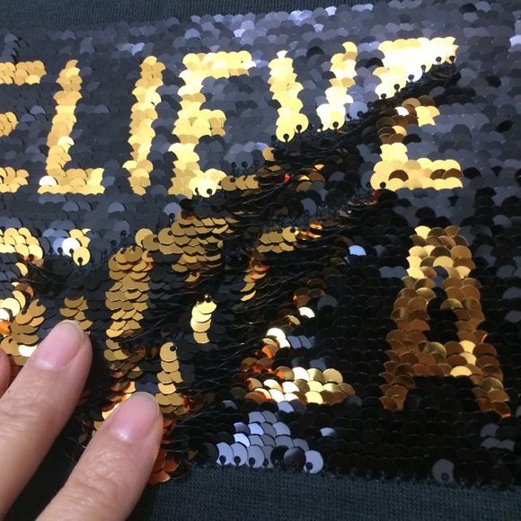 Made Right “I Believe in Santa/Pizza” Sweatshirt Christmas - Picture 6 of 8